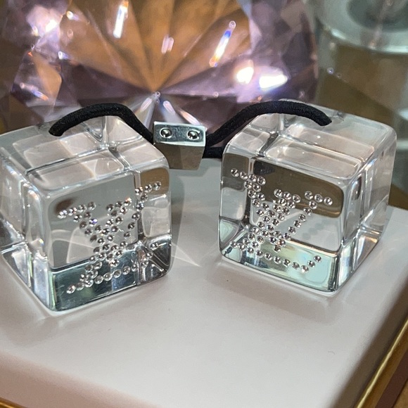 Louis Vuitton Accessories - Louis Vuitton Acrylic Crystal Cube Hair Tie NEW
